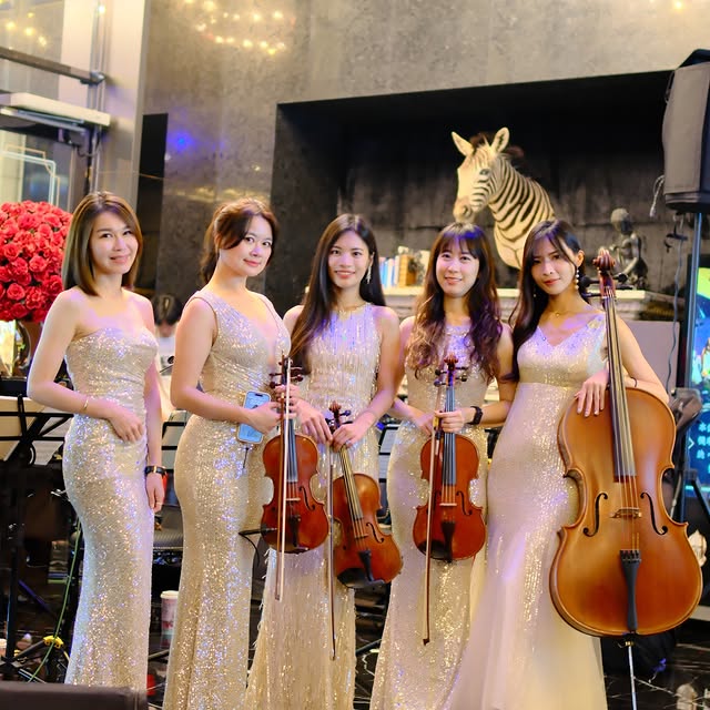 弦樂團演出